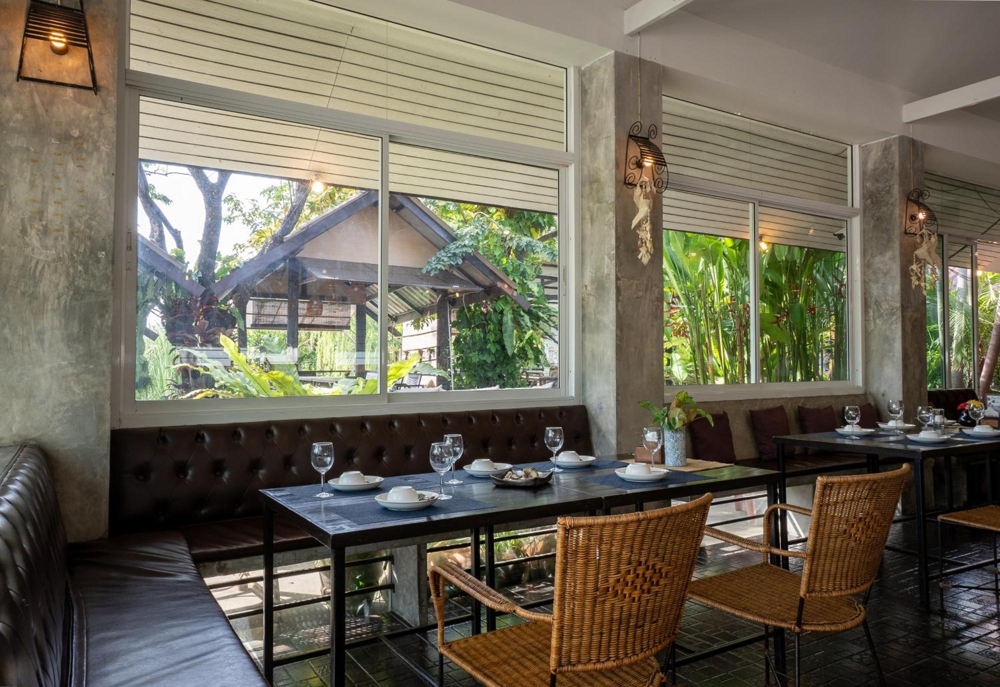 Hotel Ploen Pirom Bangkok Exteriér fotografie